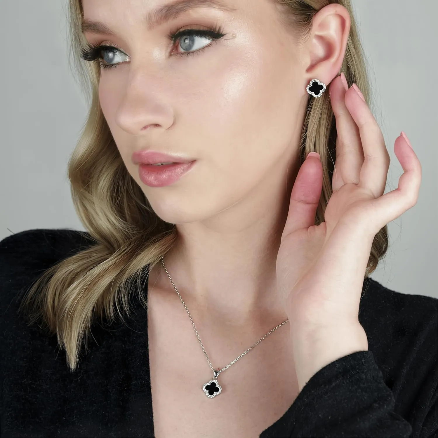 Four Leaf Crystal Clover Necklace Earring Set for Women 18K Gold Plated Stainless Steel Cubic Zirconia Pendant 4 Leaf Lucky Ear Studs Jewelry Gift for Mother and Daughter
